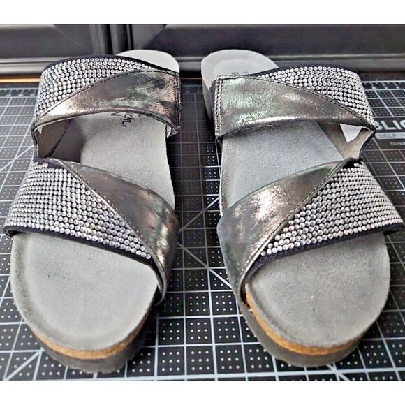 NAOT Women's‎ Mila Sandal  leather metallicrhinestone 35/L4_new